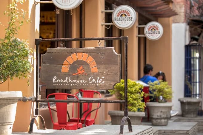 Roadhouse Cafe